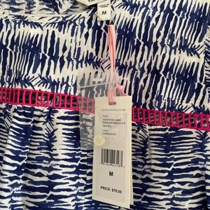 What are sleeve rayon vineyard vine top